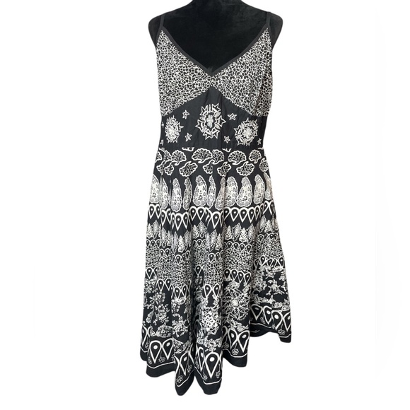 Magic Dresses & Skirts - Magic Black & White MIDI Dress